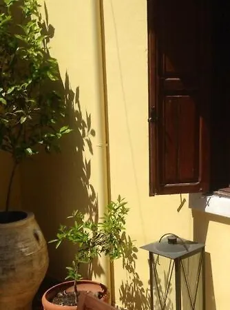 The Knight And The Pomegranate - Luxury Medieval Villa *