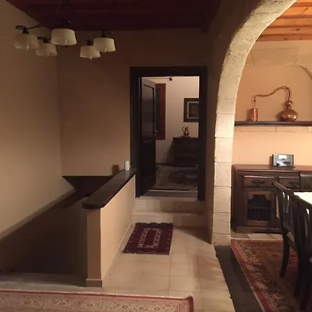 The Knight And The Pomegranate - Luxury Medieval Villa *