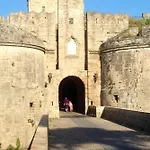 The Knight And The Pomegranate - Luxury Medieval Villa Rhodes City