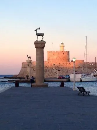 Willa The Knight And The Pomegranate - Luxury Medieval Rhodes City