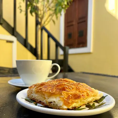 The Knight And The Pomegranate - Luxury Medieval